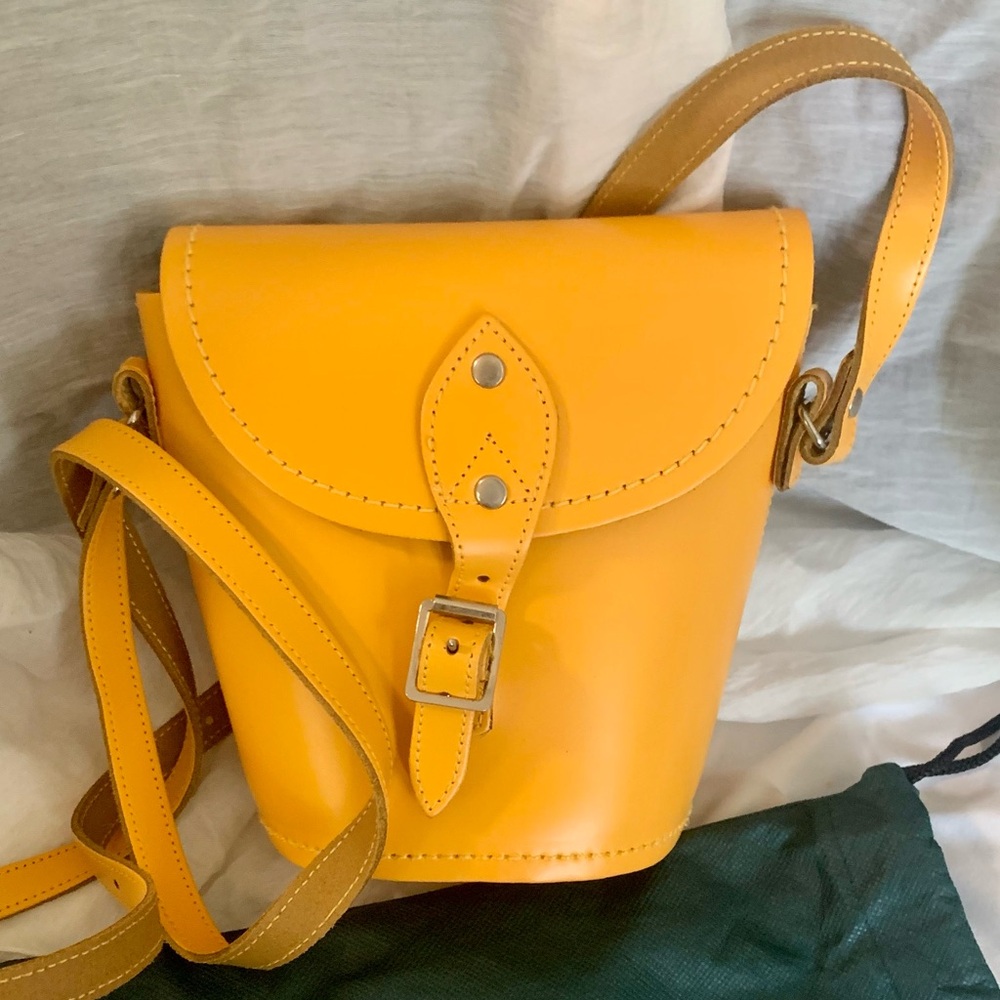 NWOT Zatchels Leather Barrel Bag - Yellow